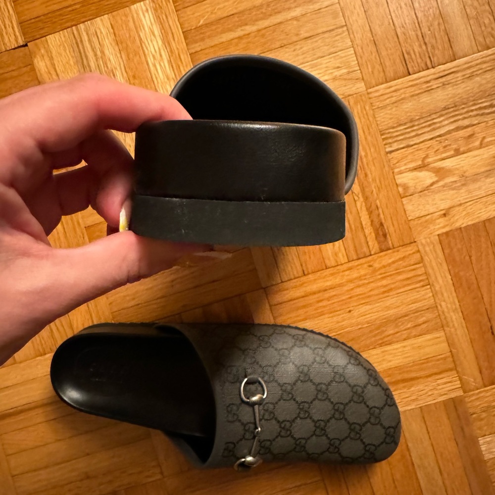 GUCCI MEN'S GG HORSEBIT SLIPPER - Picture 5 of 13